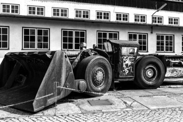 mining equipment supplier