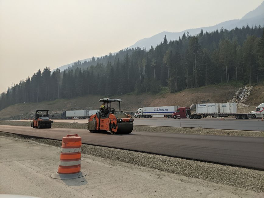 asphalt paving contractor